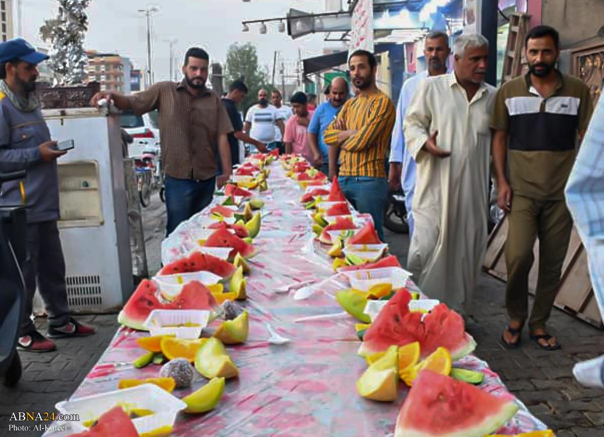 Hussayni service processions offer Iftar tables in Karbala (+Photos)