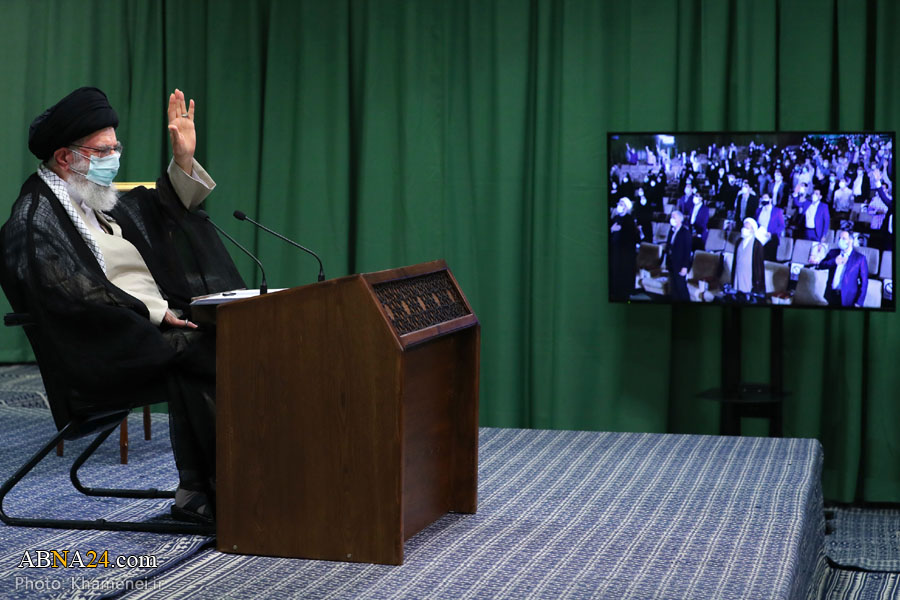 Photos: Imam Khamenei meets with representatives from student organizations