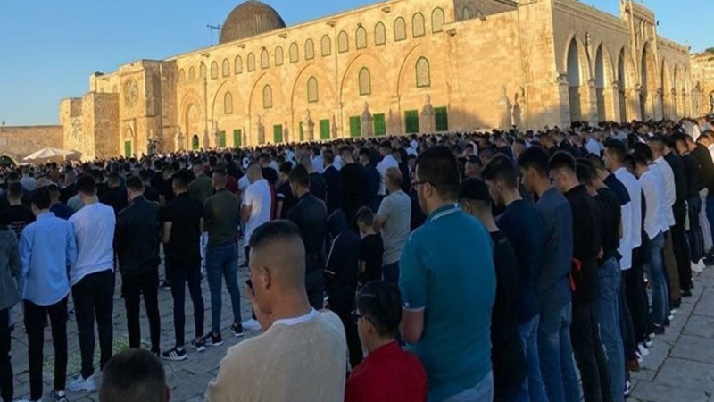 100 Ribu Warga Palestina Shalat Idul Fitri di Masjid Al Aqsa