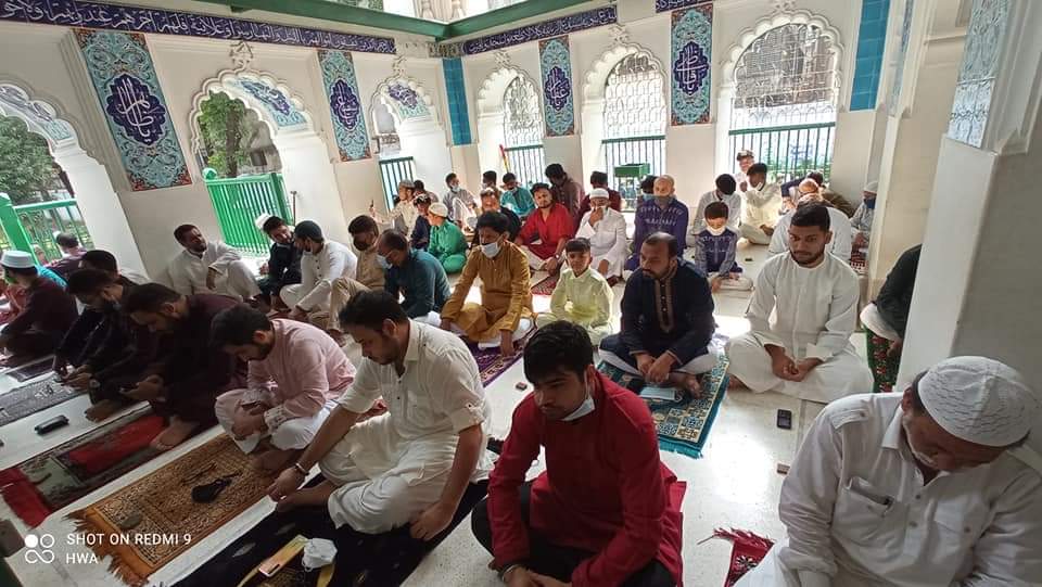 Photos: Eid al-Fitr prayer performed at Hussaini Dalan Imambara in Dhaka, Bangladesh
