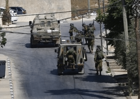 القوات الإسرائيلية تغلق مداخل حي الشيخ جراح في القدس