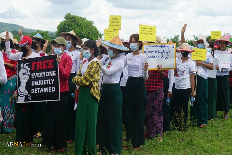  ဂ်ပန္ သတင္းေထာက္ ကိုျပန္လႊတ္ေပးၿပီး ျမန္မာသတင္းေထာက္ ကို စစ္ခုံ႐ုံး က ေထာင္၃ႏွစ္ခ်