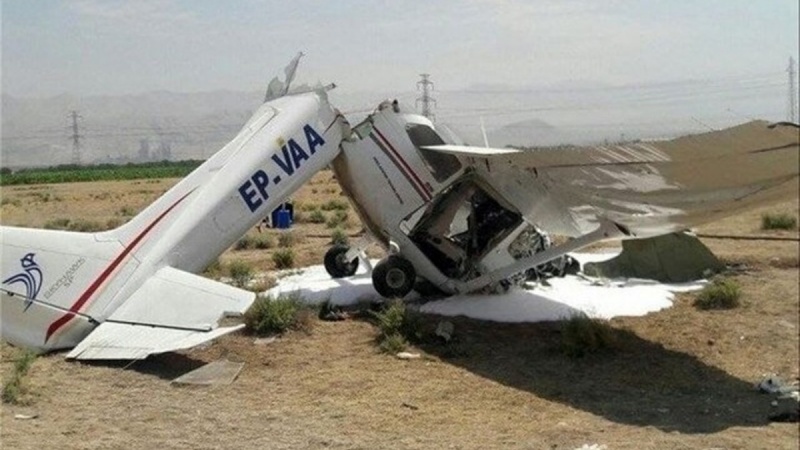 Iran, schiantato un aereo biposto a Teheran