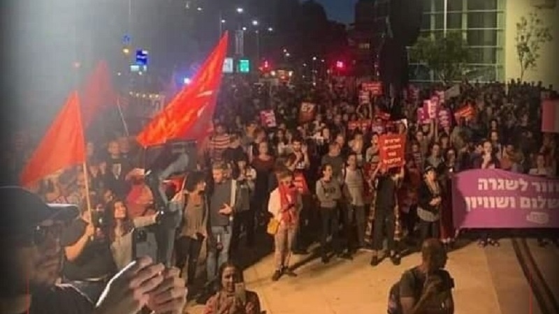 На фоне паники в Тель-Авиве прошел митинг против войны