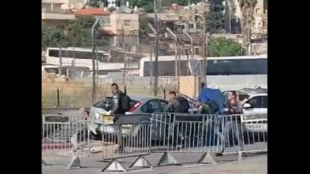 Видео проведённой палестинцем операции против израильских солдат в Шейх-Джарре.