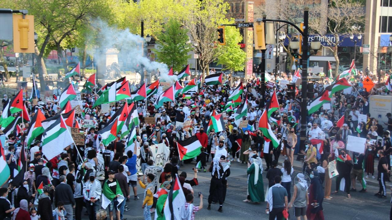 Photos: Anti-Israeli protest in Canada in solidarity with Palestinian
