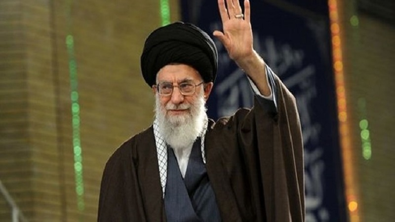 Ayetullah Hamanei’ye bi’atin siyasi hamaseti