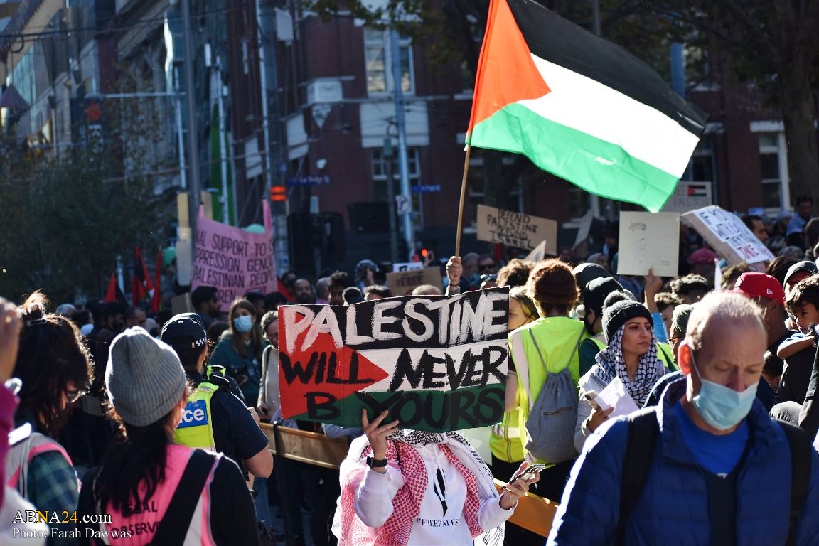 Photos 1: Tens of Thousands march in Free Palestine rallies in Melbourne, Australia