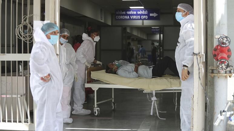 کورونا متاثرین کے لئے 300 ڈاکٹروں کی ٹیم مفت طبی مشورے کے لئے تشکیل دی گئی