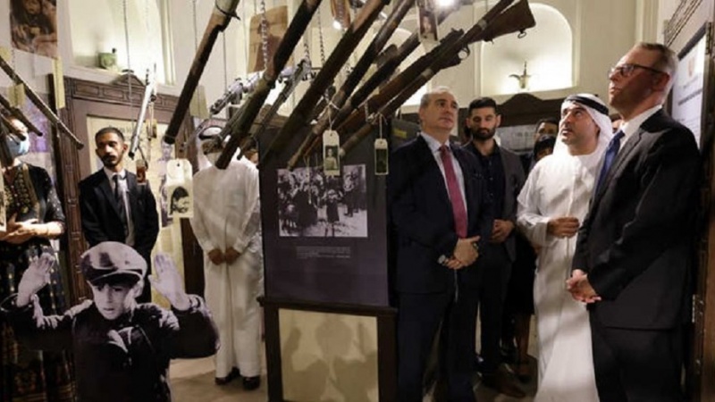 ذہنی پسماندگی کے شکار حاکم دبئی کی جانب سے ہولوکاسٹ کے من گھڑت واقعے کی یاد میں نمائیش کا افتتاح