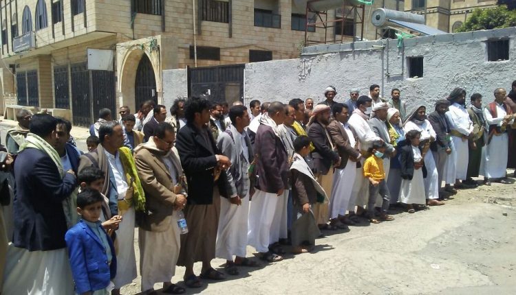 Protests continue in front of UN office in Sanaa against detention of fuel ships