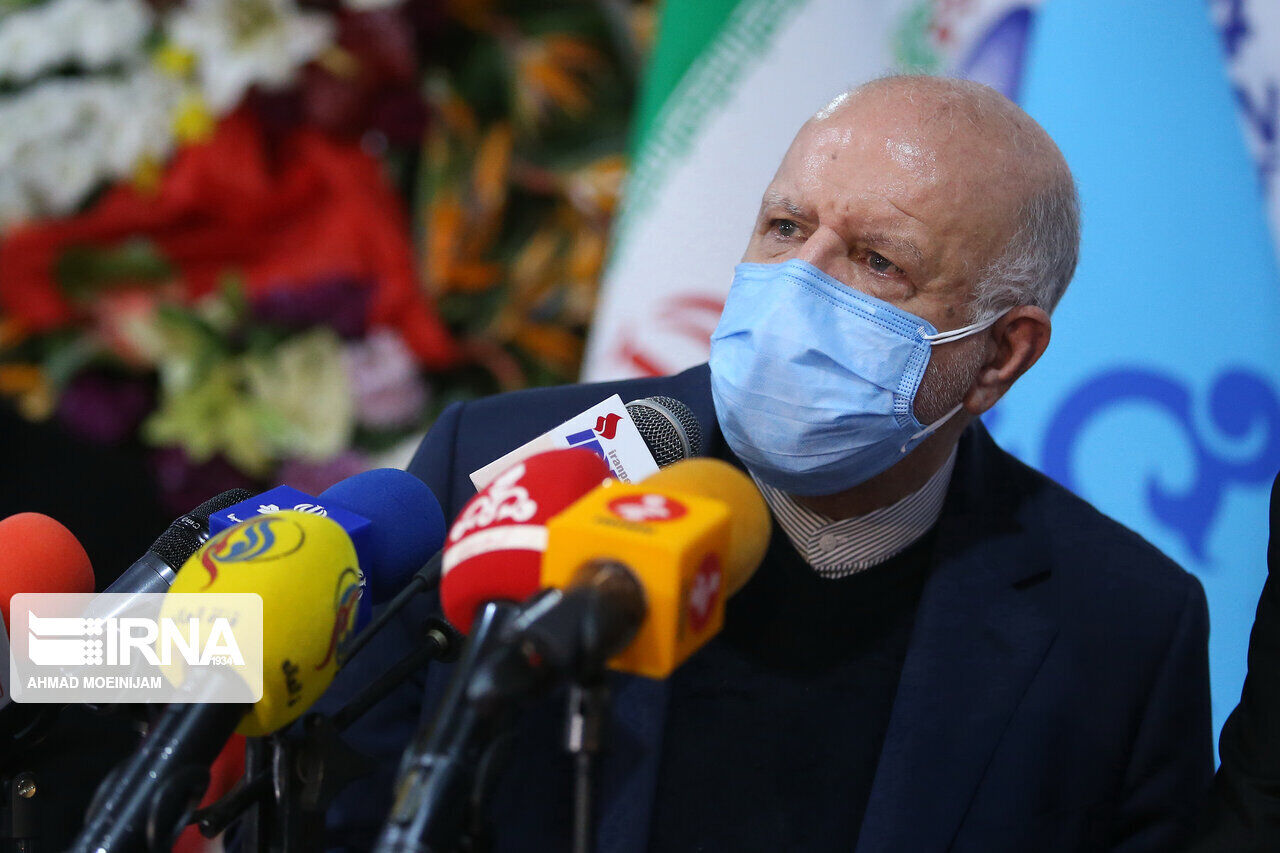 ایران اور آذربائیجان کا تجارت اور گیس کے شعبوں میں تعاون کے فروغ پر زور