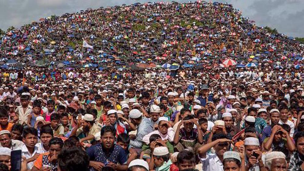4,000 Rohingya Muslims protest dire conditions on Bangladesh island