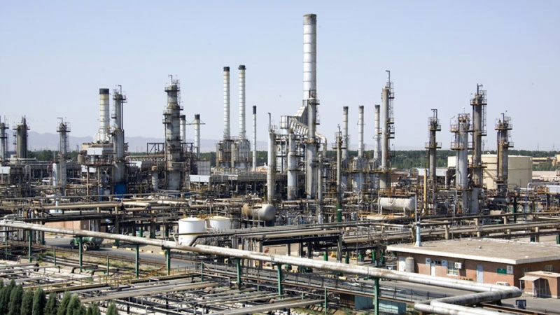Теһран нефтајырма заводу бу ҝүн фәалијјәтини бәрпа едир