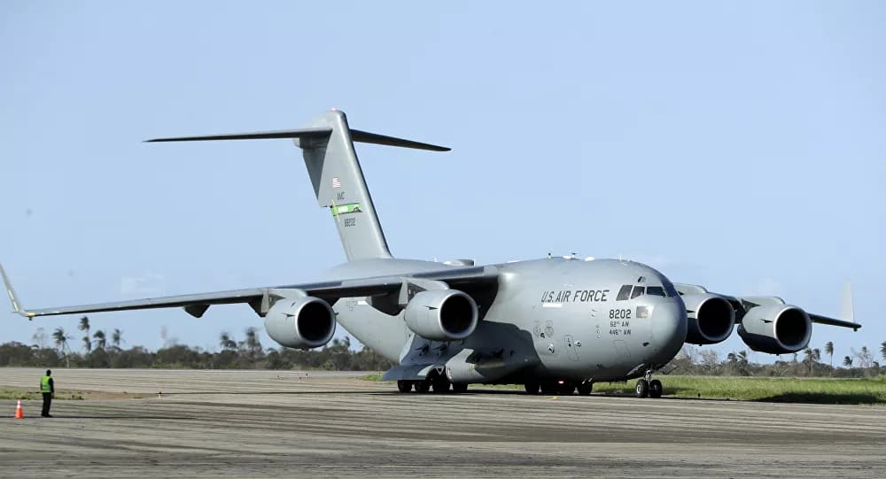 Chegada de senadores dos EUA a Taiwan em avião militar é grande provocação, diz mídia chinesa