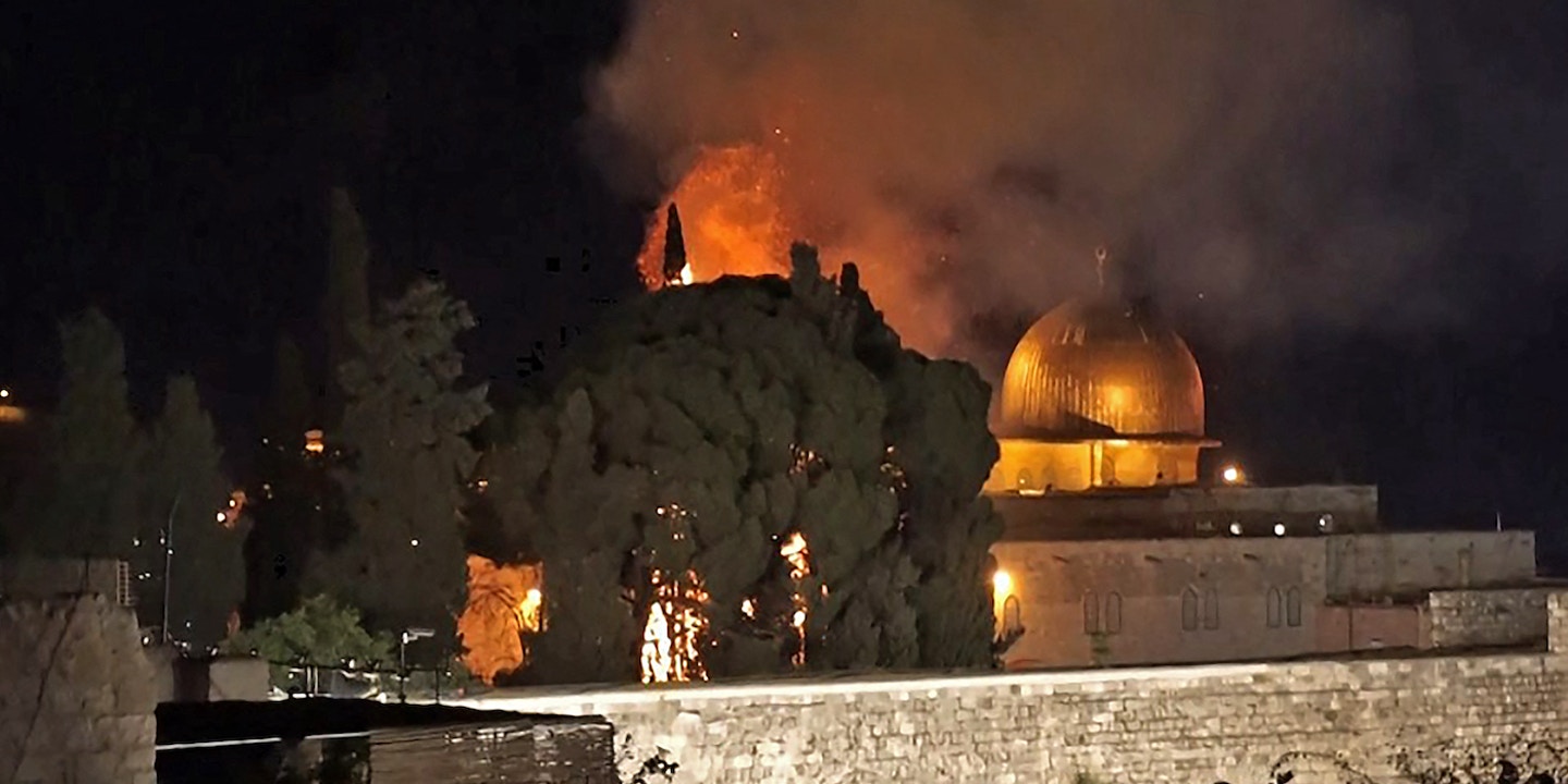 Gran incendio a las afueras de Al-Quds cierra juicio contra Netanyahu