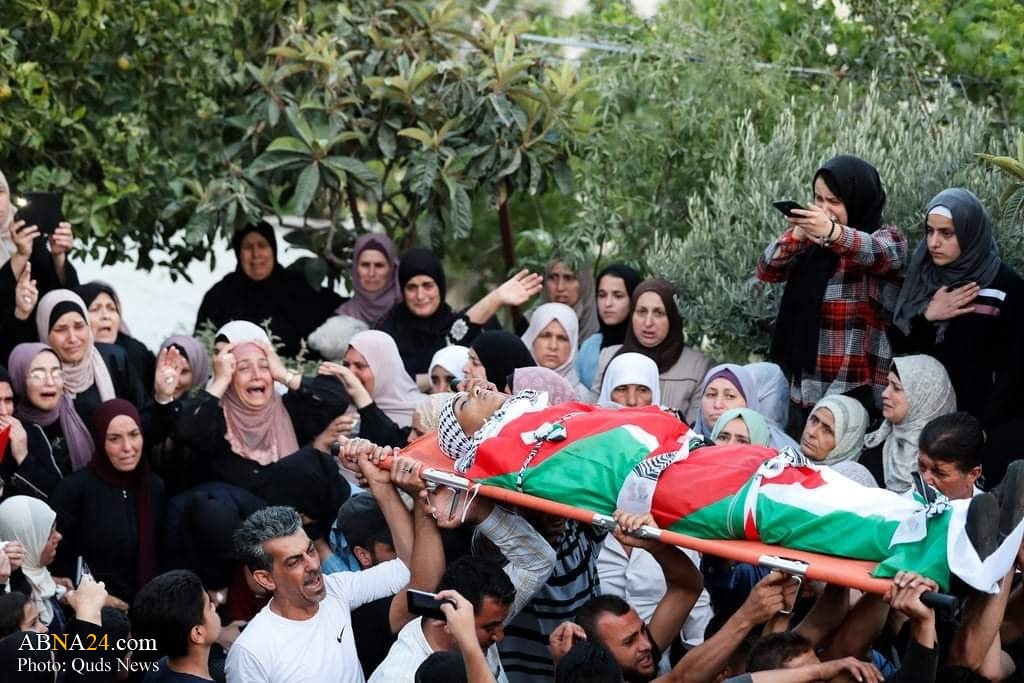 تقرير مصور / الفسلطينيون يشيعون جثمان الشهيد حمايل في نابلس 
