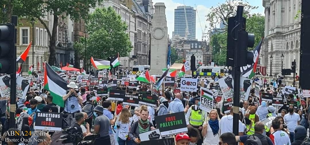 Mga Balitang Larawan: Libu-libong mga nagpo-protesta ng Pro-Palestine ang nagpakita sa labas ng tanggapan ng British PM, sa London na hinihiling ang Kalayaan ng Palestine, tatapusin na ang pananakop ng Israel