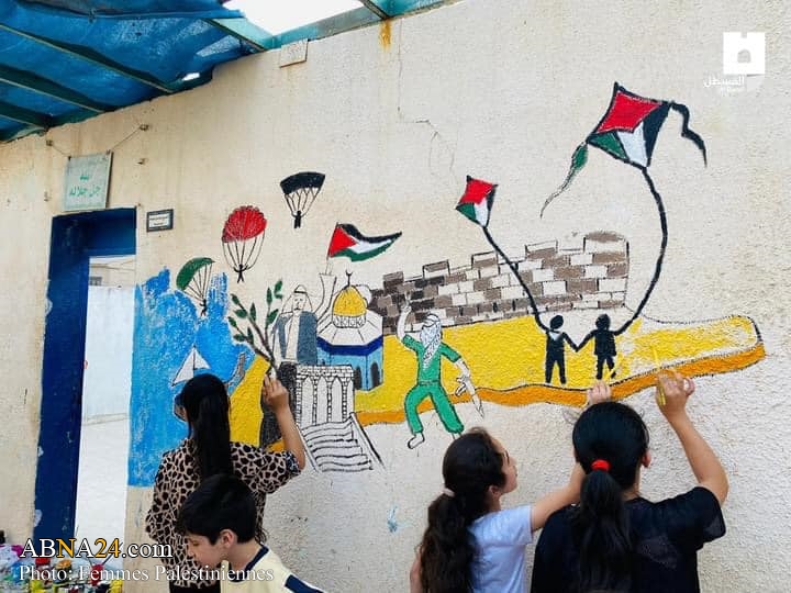 Photos: Children in Silwan district of Al Quds draw Palestinian resistance on walls