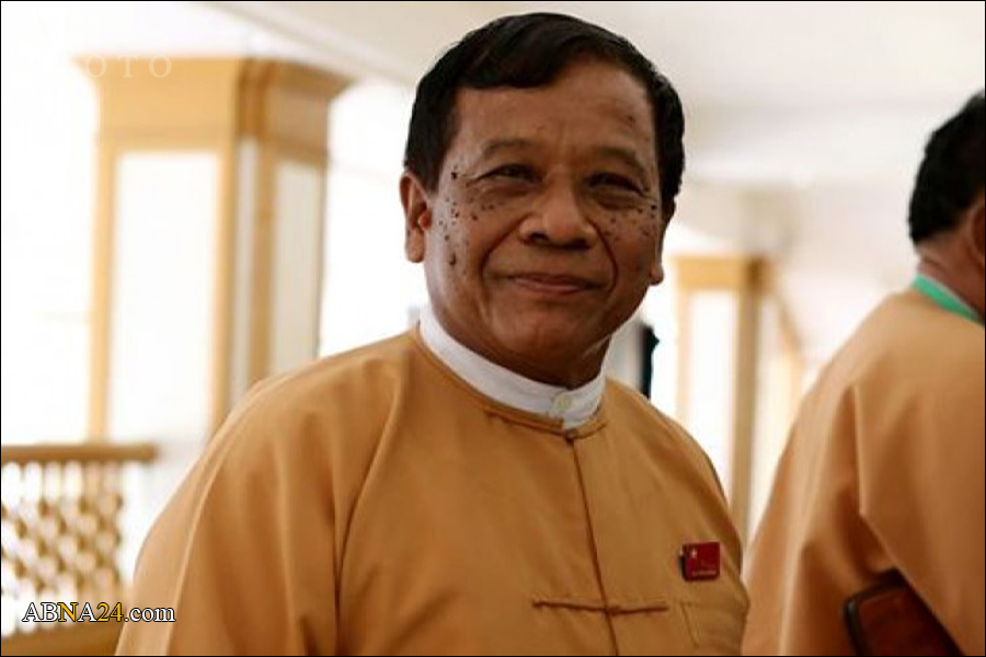  မႏၲေလးတိုင္း ဝန္ႀကီးခ်ဳပ္ ေဒါက္တာ ေဇာ္ျမင့္ေမာင္ ၏ ေနအိမ္ ေရွ႕ ဗုံး ၂ လုံးေပါက္