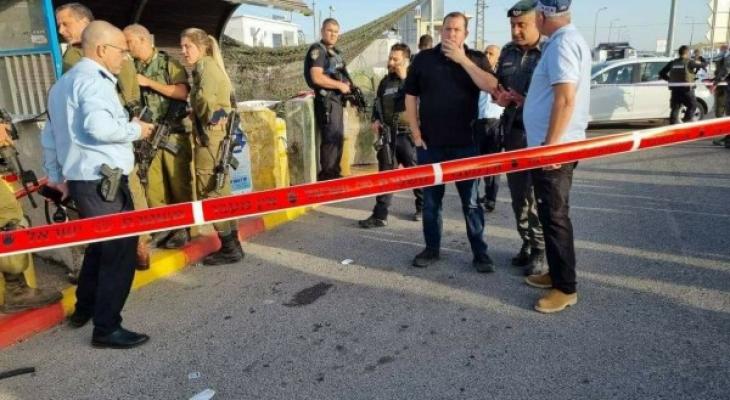 الاحتلال يطلق النار على سيدة فلسطينية بزعم محاولتها تنفيذ عملية "دهس وطعن"