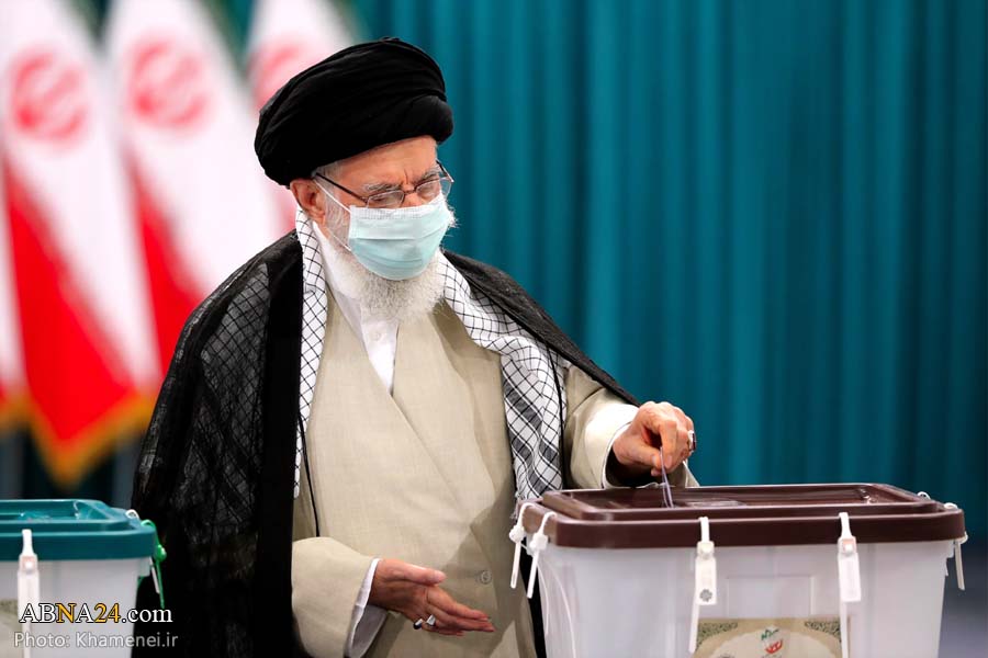 تقرير مصور / الامام الخامنئي يشارك في الانتخابات 