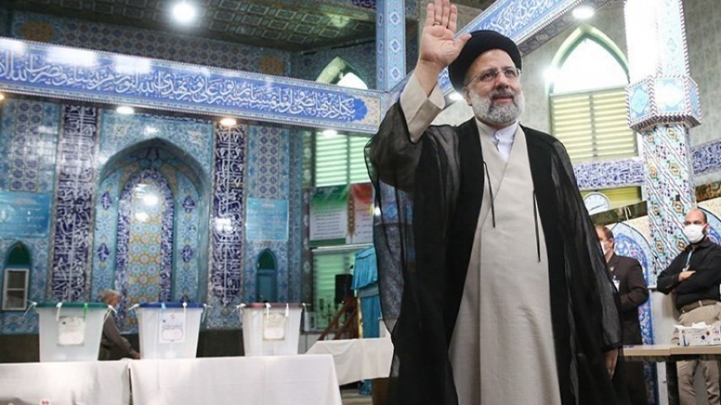 第１３期イラン大統領選で、ライースィー氏の当選が最終的に確定