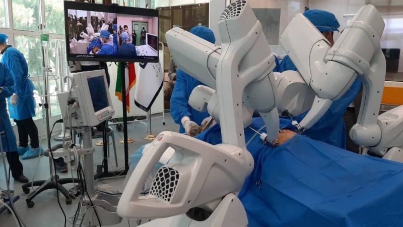 イランで国内初の遠隔ロボット手術が実施