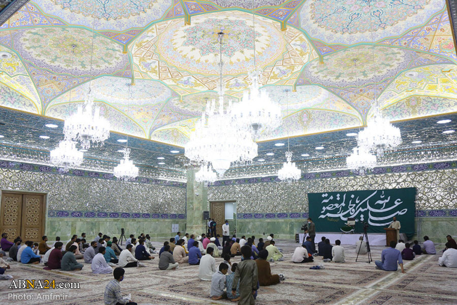 تقرير مصور / باكستانيون يحتفلون بولادة الامام الرضا في حرم السيدة المعصومة (ع)
