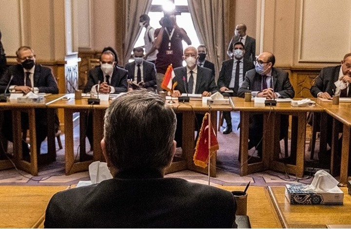 أنقرة تطلب من إعلاميين مصريين وقف برامجهم من تركيا