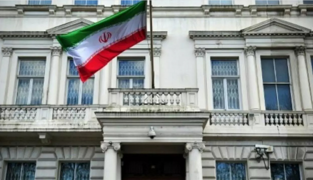 طهران تحتج بشدة على تقاعس بريطانيا في حماية مراكز اقتراع الانتخابات الايرانية فيها 