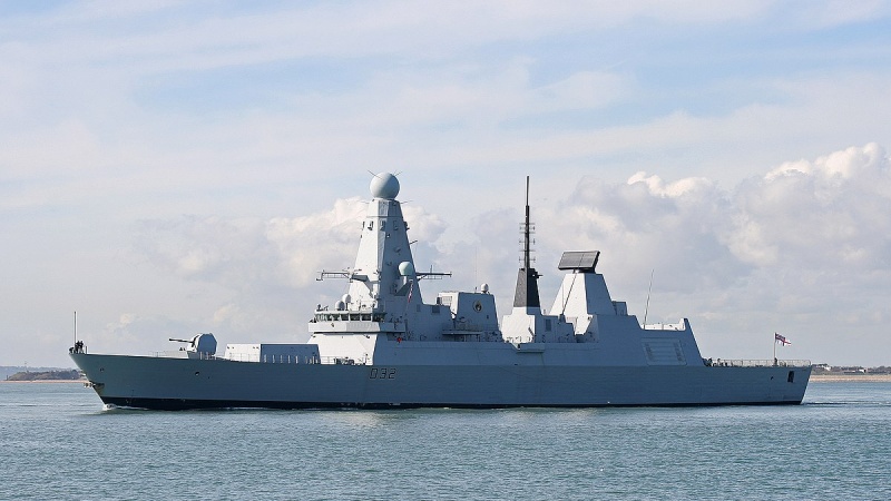 Rusya: Karadeniz'de karasularımızı ihlal eden İngiliz HMS Defender gemisine uyarı ateşi açıldı