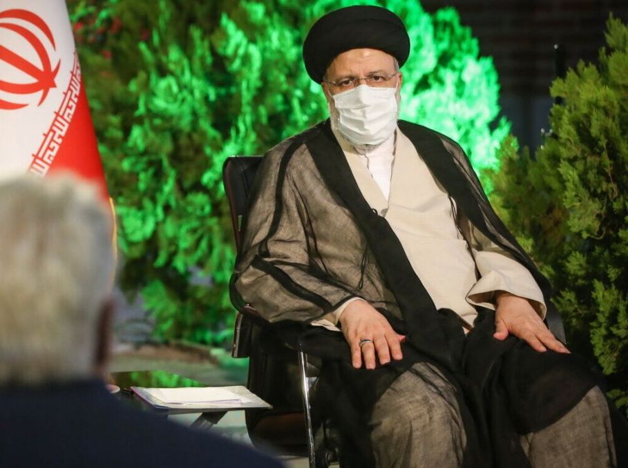 رئيسي يتحدث للشعب من الروضة الرضوية المقدسة مساء اليوم الجمعة