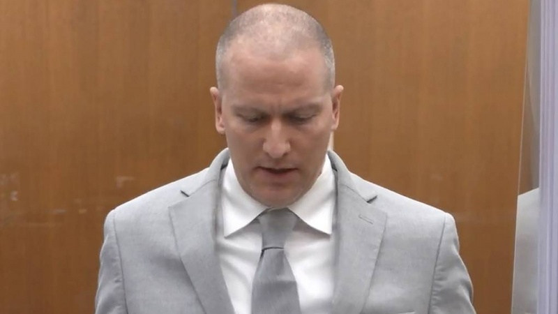 Экс-полицейский Шовин получил 22,5 года тюрьмы за убийство Флойда