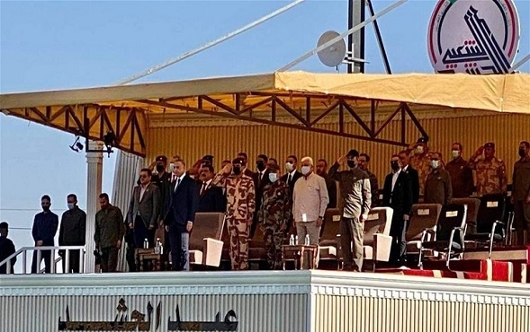 الكاظمي للحشد الشعبي: بكم يستعيد العراق دوره التاريخي في المنطقة