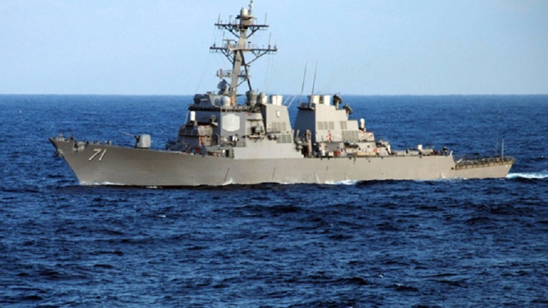 Американский эсминец вошел в Черное море