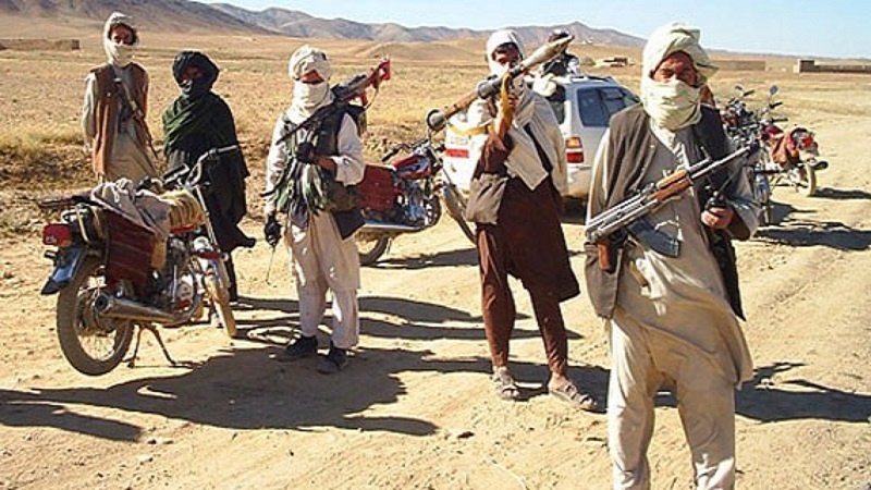 Taliban Angkut Senjata Rampasan dari Afghanistan ke Pakistan