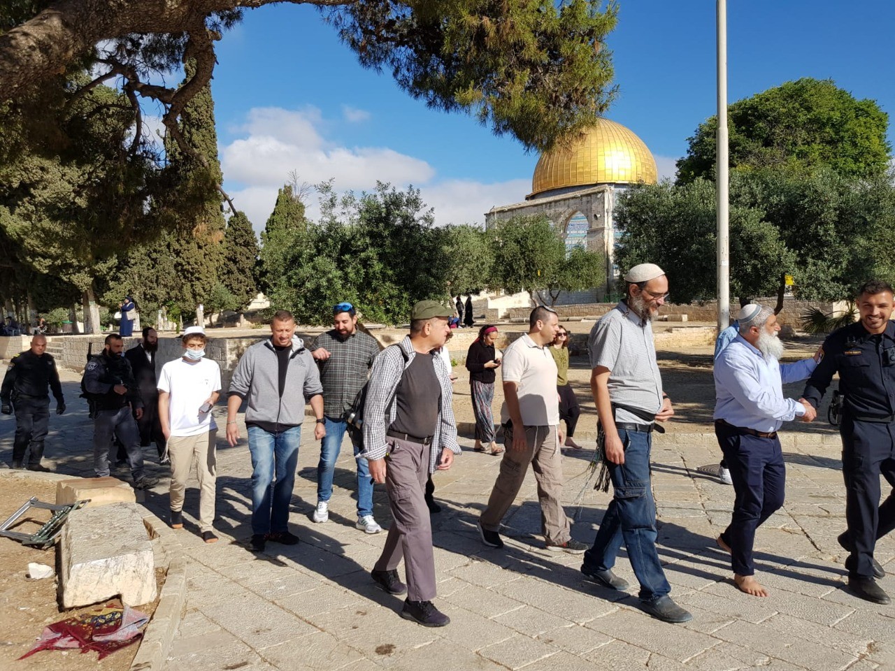 متطرفون يدنّسون الأقصى يتقدمهم عضو الكنيست "ايتمار بن جيفر"