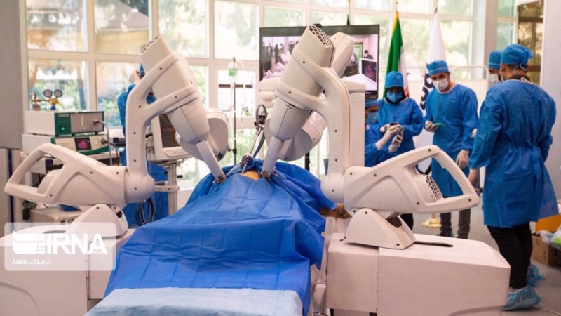 Iran wird zweites Land, das erfolgreich robotische Telechirurgie durchführt