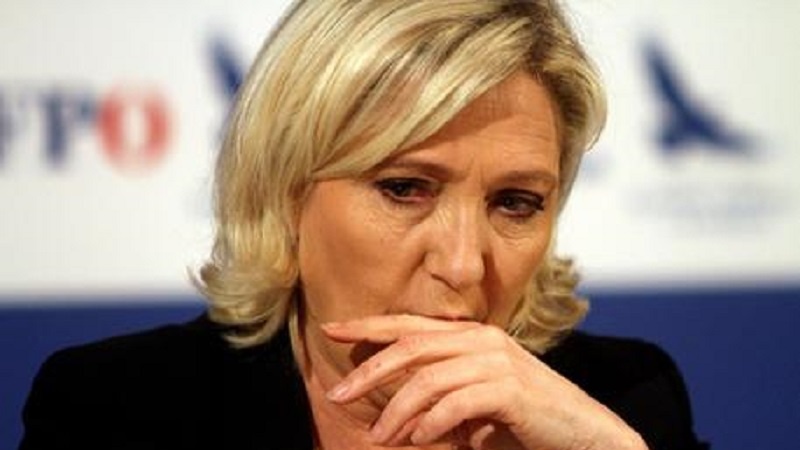 Elezioni francesi, Repubblicani davanti. Le Pen a mani vuote