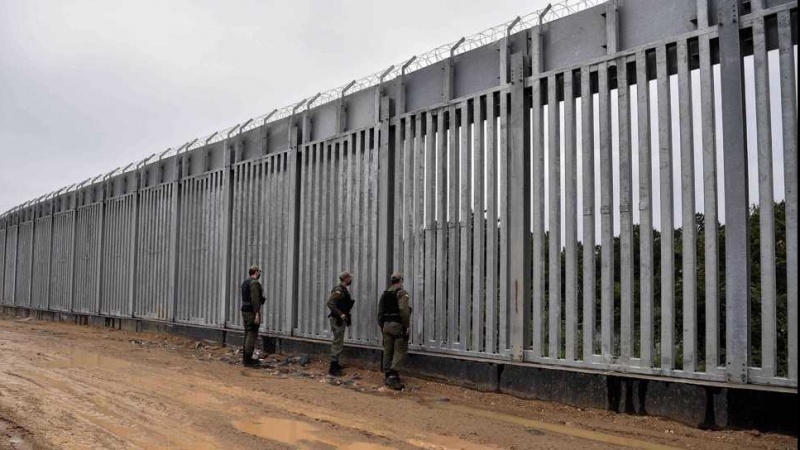 Griechenland schiebt Flüchtlinge gewaltsam über die Grenze in die Türkei