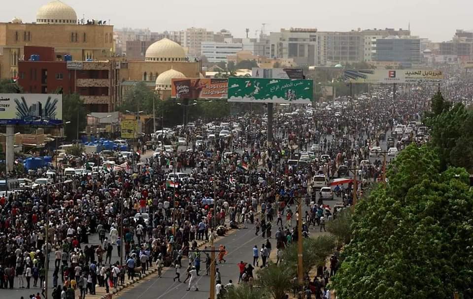 دعوات لمظاهرات حاشدة في السودان للمطالبة بإسقاط الحكومة