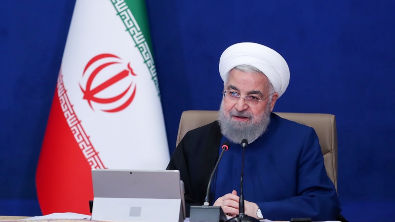 Руһани нефт сәнајеси ишчиләринин проблемләрини һәлл едәҹәјинә сөз верди