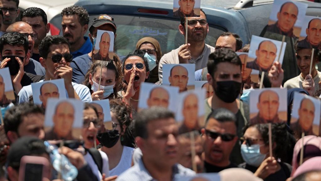 Expert: Palestinian Authority lost position among people, expects loss in elections