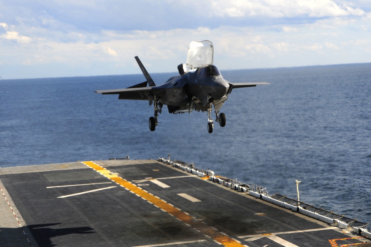 إعلام: فرار مقاتلة "F-35 B" من البارجة الروسية يشكل عارا على بريطانيا