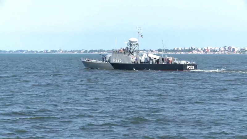 Iran : Navires de guerre en Capienne?