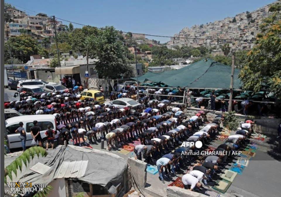 Photos: Israeli occupation forces attack Palestinians during Friday Prayer in Silwan, occupied al-Quds