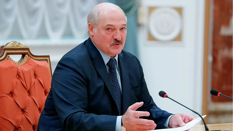 Лукашенко назвал санкции Запада шантажом в международном масштабе