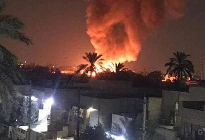 العراق: حريق داخل منطقة مطار المثنى وسط بغداد