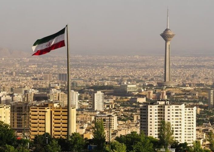 انفجار قوي غربي العاصمة الإيرانية طهران + (صور)